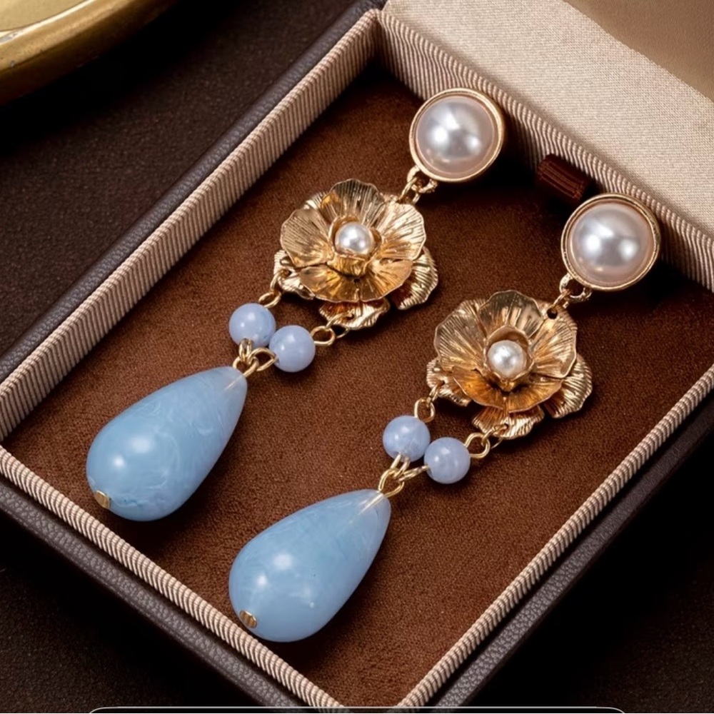 Elegant Gold and Blue Floral Pearl Earrings